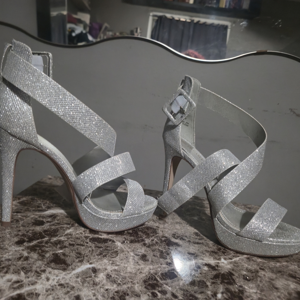 Dream Pairs Glittery Silver Heels